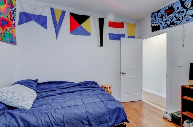 Building Photo - 164 Orient St