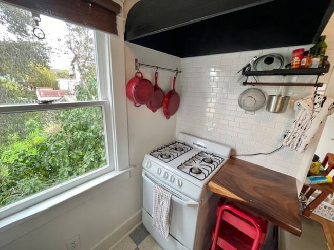 Building Photo - 2910 Grape Street