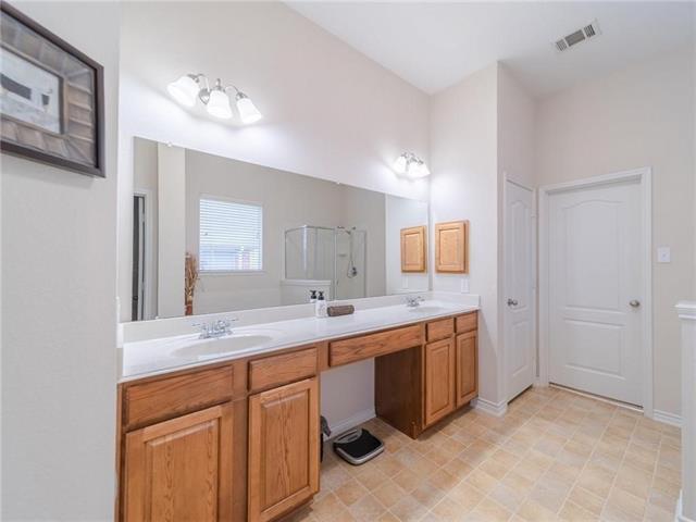 Building Photo - 8574 Robertson Dr