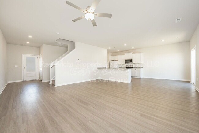 Building Photo - 2222 Transatlantic Ave