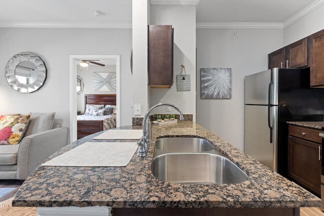 Building Photo - 5511 Pecan Spgs Rd