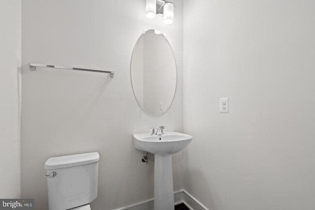 Building Photo - 14589 Lakestone Dr
