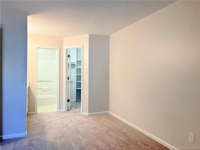 Building Photo - 105H Stratford Dr