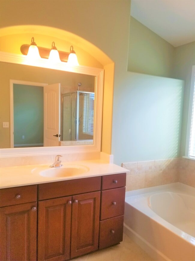 Building Photo - 229 Durham Park Way