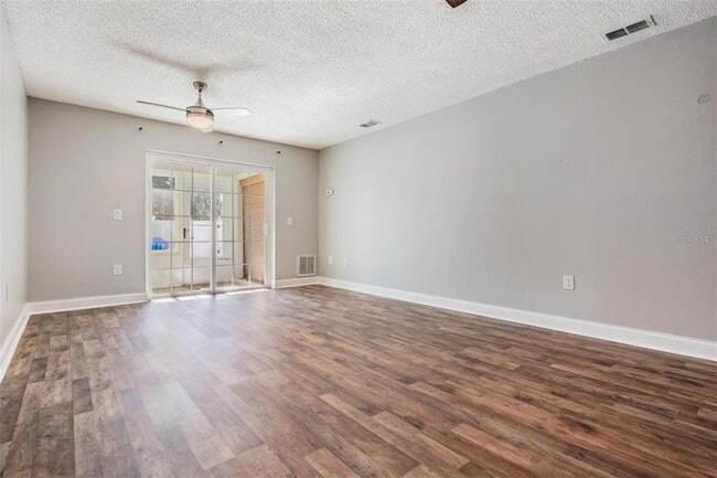 Building Photo - 364 Gloucester St