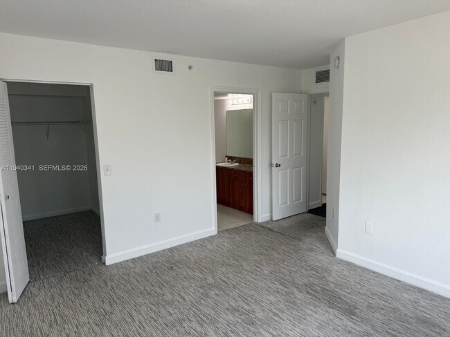 Building Photo - 15460 SW 284th St