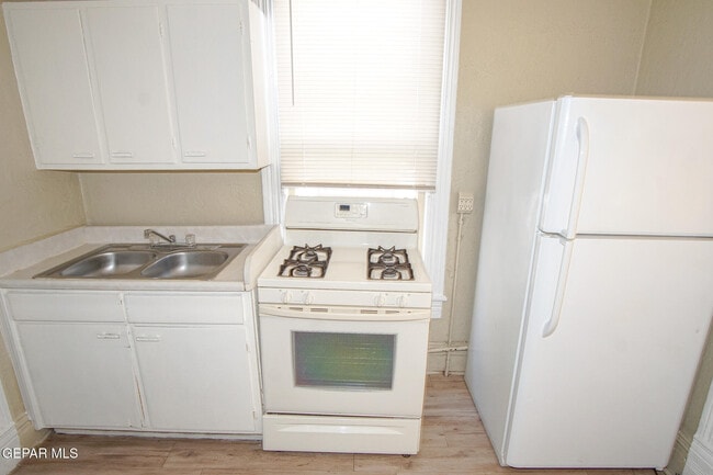 Building Photo - 1419 Wyoming Ave