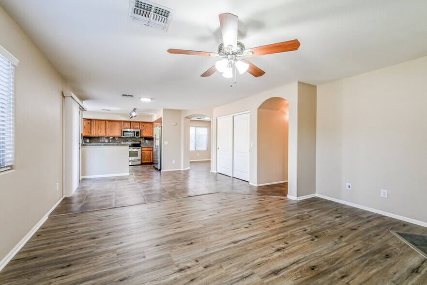 Building Photo - 28414 N 25th Ave