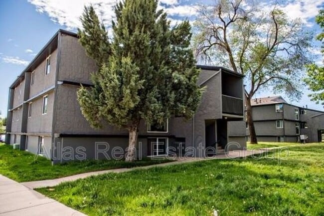 Building Photo - 632 N Shields St