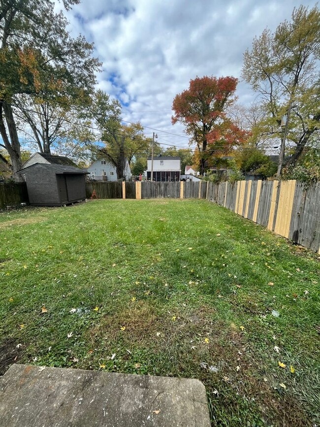 Building Photo - Charming 3 Bedroom Home with Finished Base...