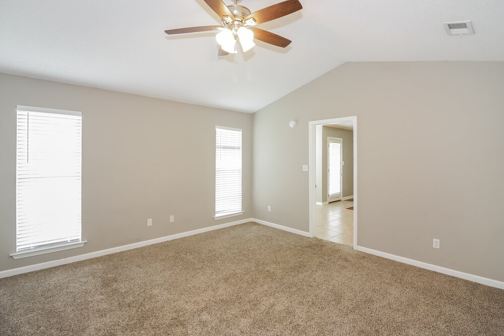 Building Photo - 6331 White Hawk Ln