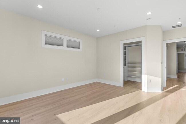 Building Photo - 158 Winsome Cir