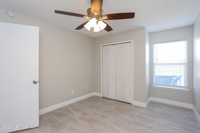 Building Photo - 3550 Caroline Vale Blvd