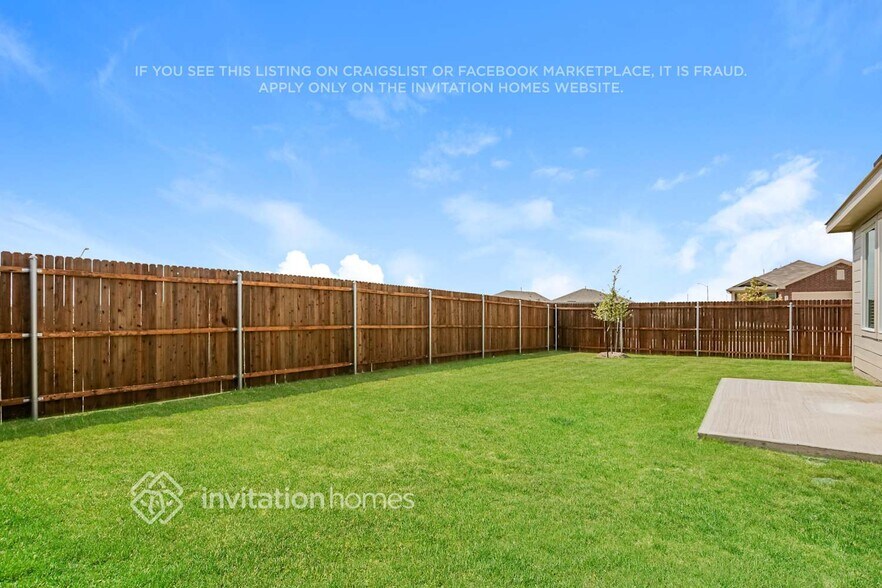 Building Photo - 947 Carrick Dr