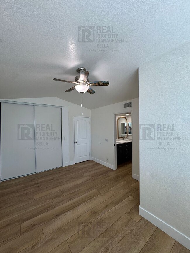 Building Photo - Resort-Style Living in Temecula – Pool Home with Designer Upgrades & 3-Car Garage