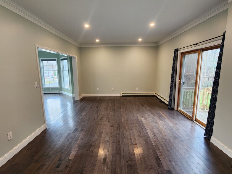 Rear living room from eat-in kitchen - 30 Mary Ann Way