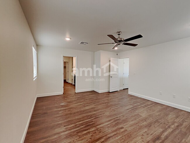 Building Photo - 5619 Lighting Hope Court
