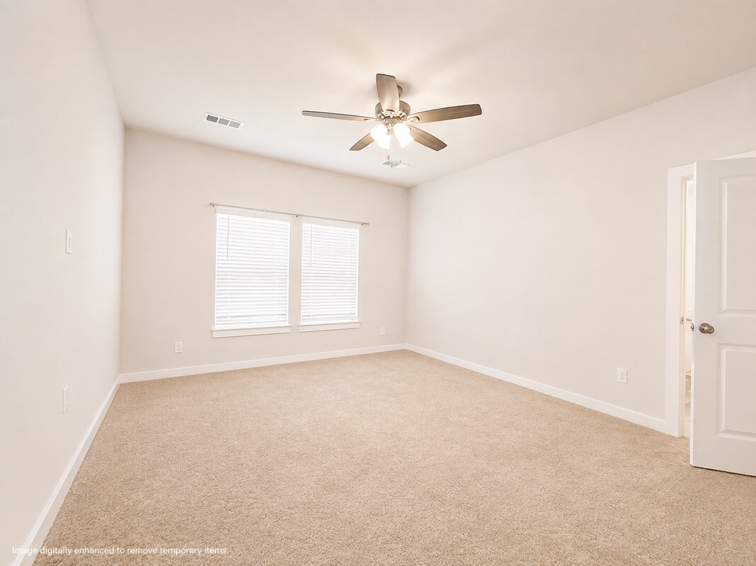 Building Photo - 631 Cari Ln