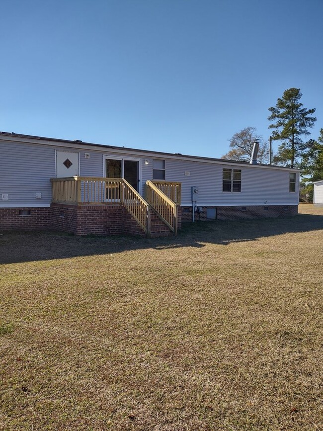 Building Photo - 4-Bedroom 2-Bath Double-Wide Mobile Home