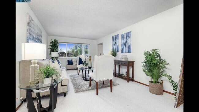 Building Photo - Stunning 4BR Pleasant Hill Home on Cul-de-Sac with Backyard Oasis — Pet-Friendly!