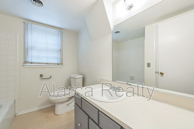 Building Photo - 7024 Milport Pl