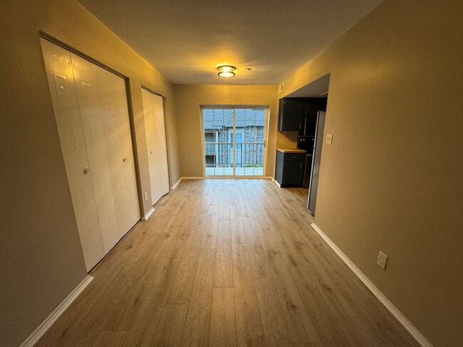 Building Photo - 314 Elmead Ct