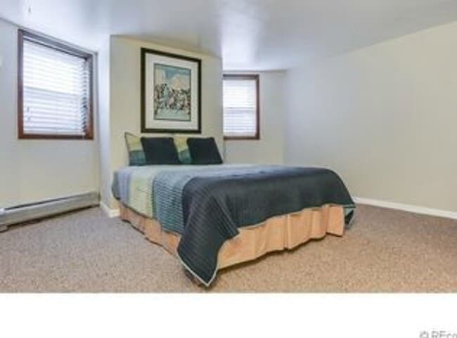 Building Photo - Spacious, Beautiful 1 Bed/1.5 Bath Condo i...