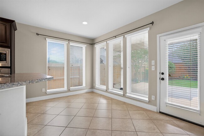 Building Photo - 6535 Arroyo Springs Ln