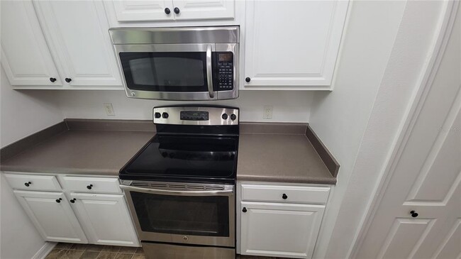 Building Photo - 4547 Ashburn Square Dr