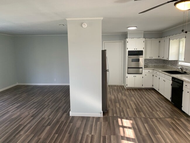 Building Photo - 5214 S Delaware Pl