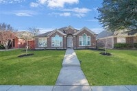 Building Photo - 7108 Chateau Dr