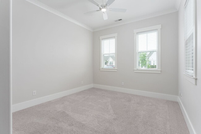 Building Photo - 4454 Bannock Cir
