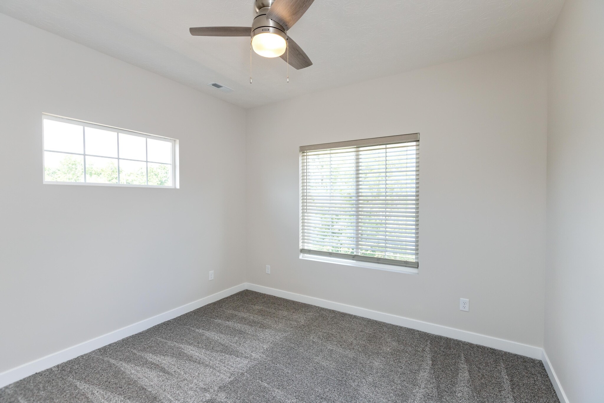 Upstairs Unit A 2nd Bedroom - 752 N Elder Ave