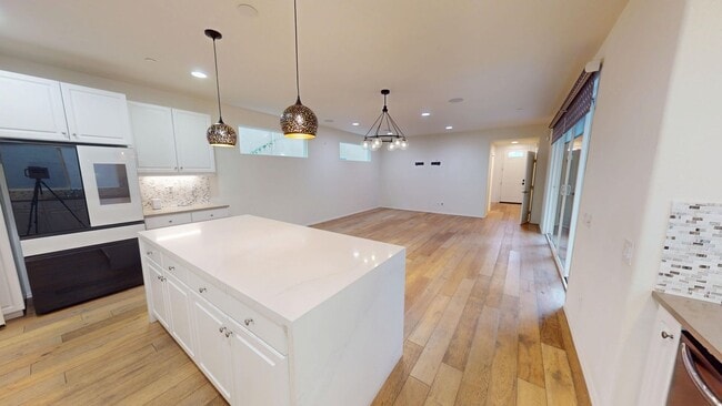 Building Photo - Former MODEL HOME | Great Location