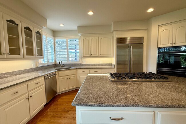 Building Photo - 1876 Heritage Way