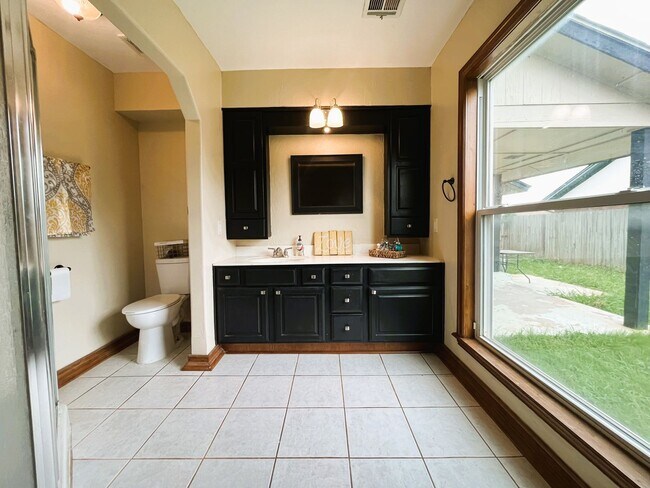 Building Photo - 5408 Embers Dr