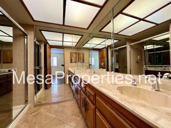 Building Photo - 5193 Steamboat Dr