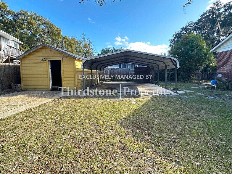 Building Photo - 6511 Evelyn Dr