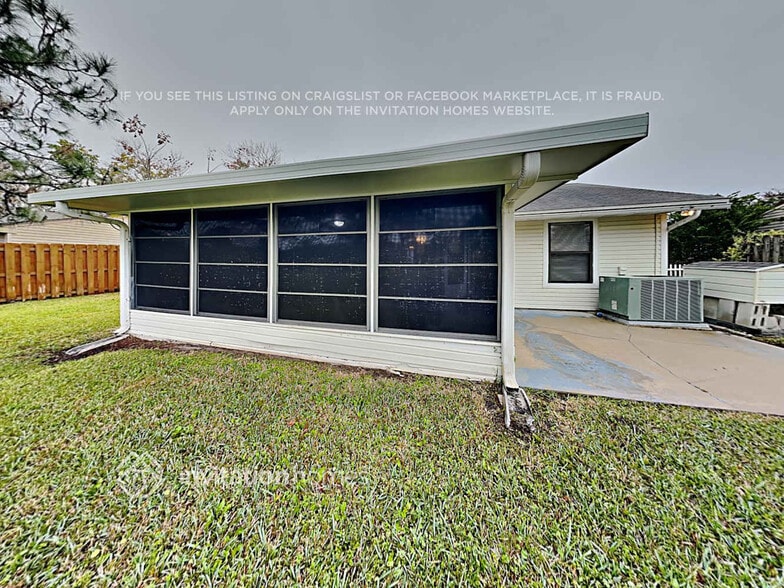 Building Photo - 10669 Parliament Pl