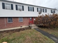 Building Photo - 27 Fairview Dr