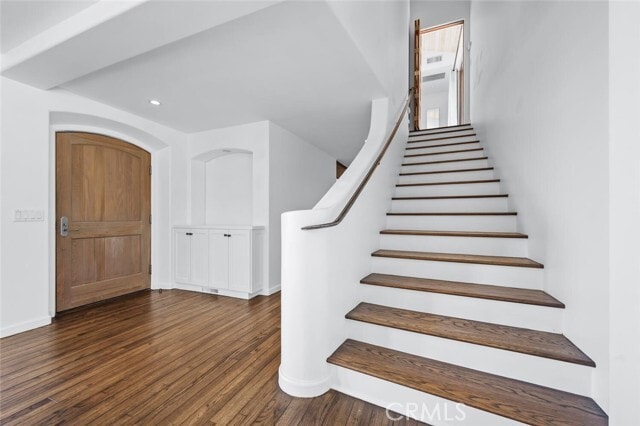 Building Photo - 1020 Skyline Dr