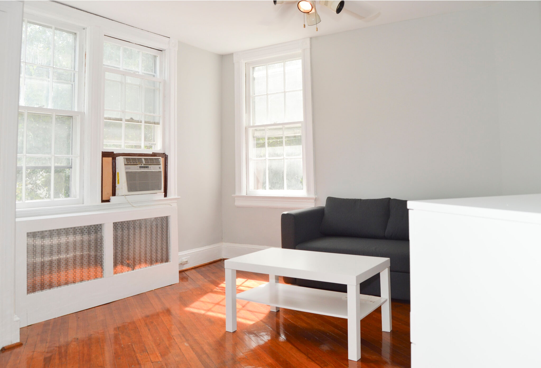 Building Photo - 201 Kentucky Ave SE