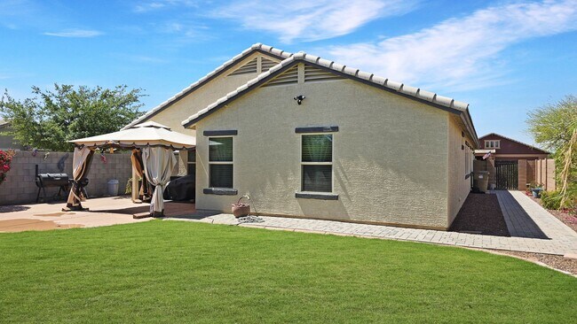 Building Photo - Beautifully updated home in Las Brisas Community of Goodyear!