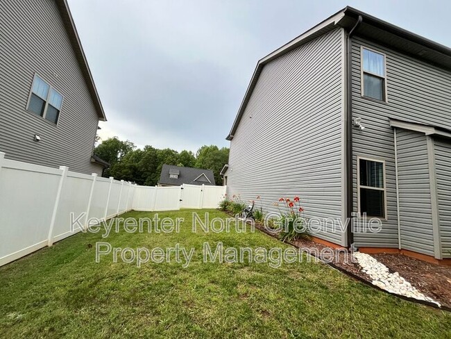 Building Photo - 8 Boyden Dr
