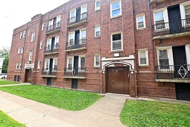 Interior Photo - 6100 Eberhart