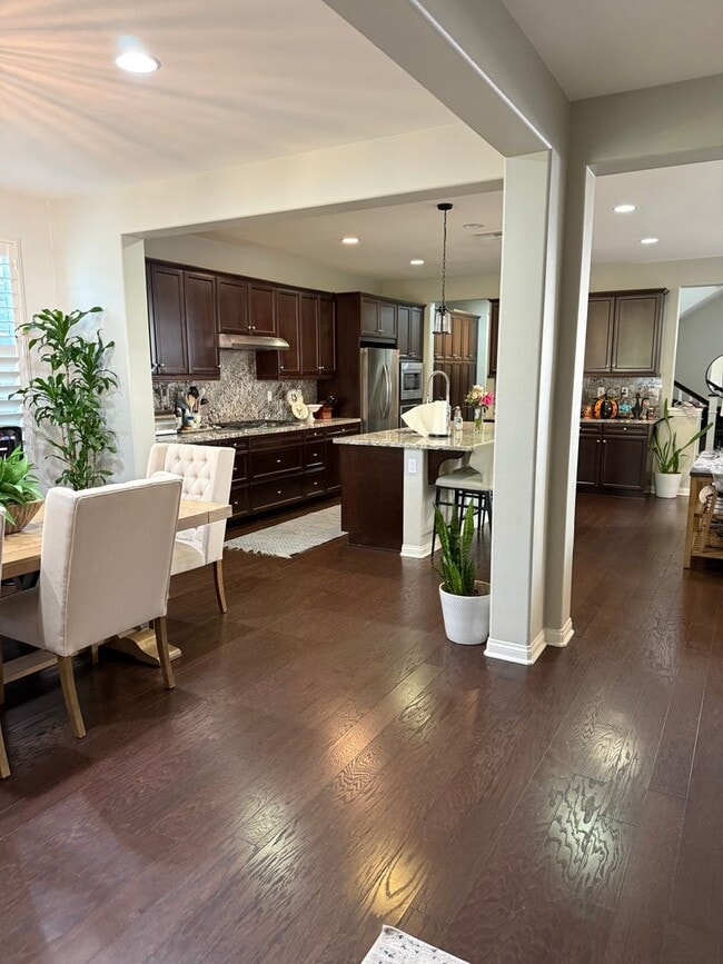 Building Photo - Move in Ready Home in the Beautiful Del Su...