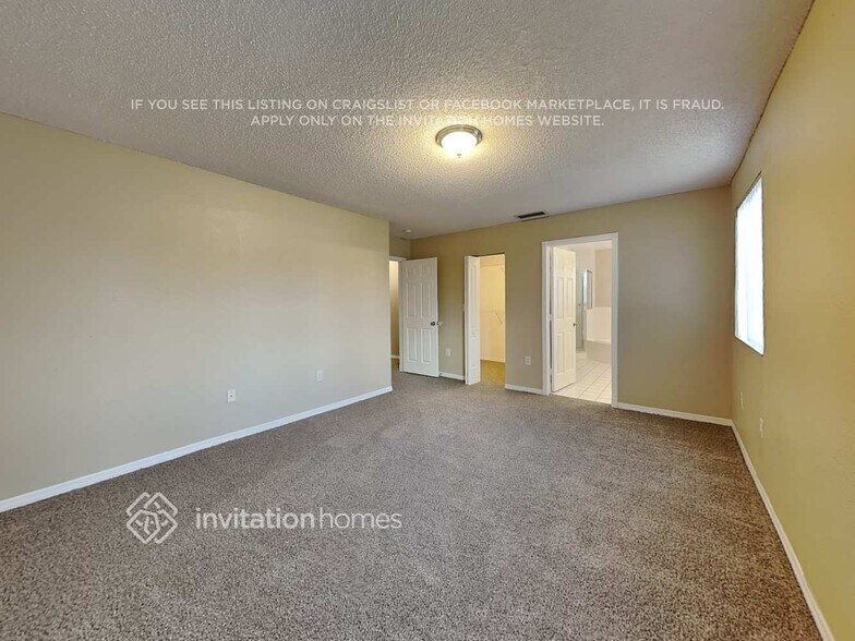 Building Photo - 414 Lakeside Cir