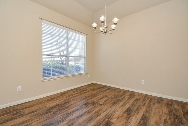 Building Photo - 4310 S Vineyard Mdw Ln