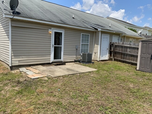 Building Photo - 127 Linville Ct