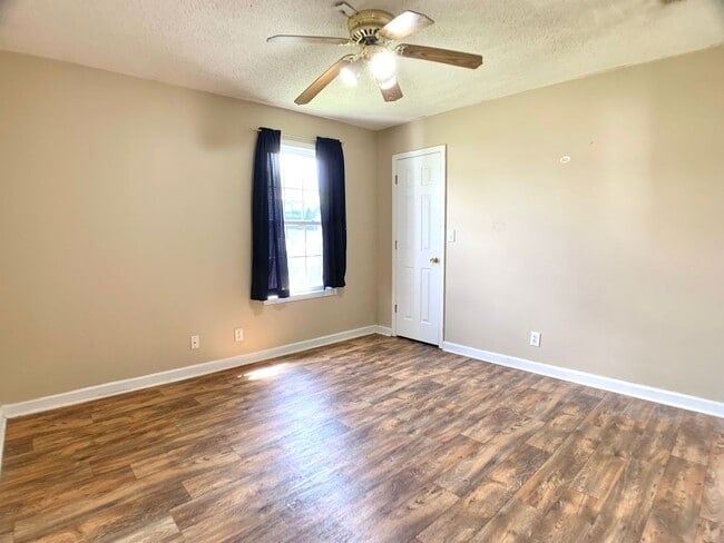 Building Photo - 1112 Keith Ave